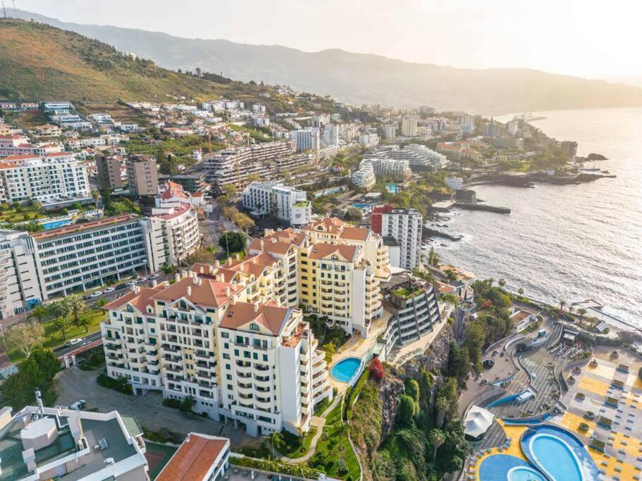 Super Cliff Διαμέρισμα Φουνκάλ Εξωτερικό φωτογραφία